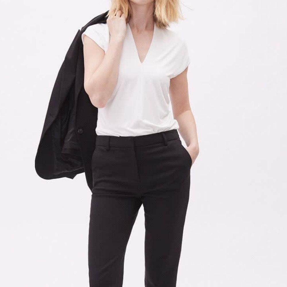 RW&CO Extended-Sleeve V-Neck Fitted Tee - XXS